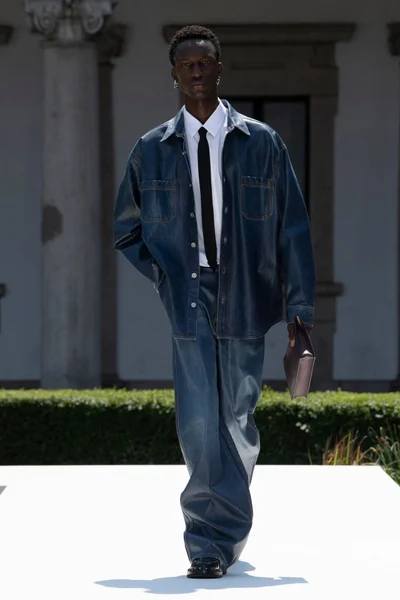 Look 54